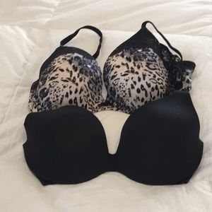 Bundle of 2 Victoria’s Secret Bras